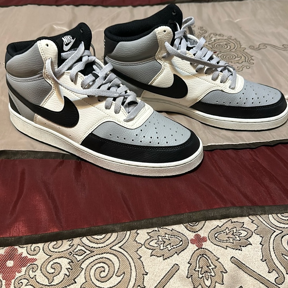 Nike Court Vision mid sneaker